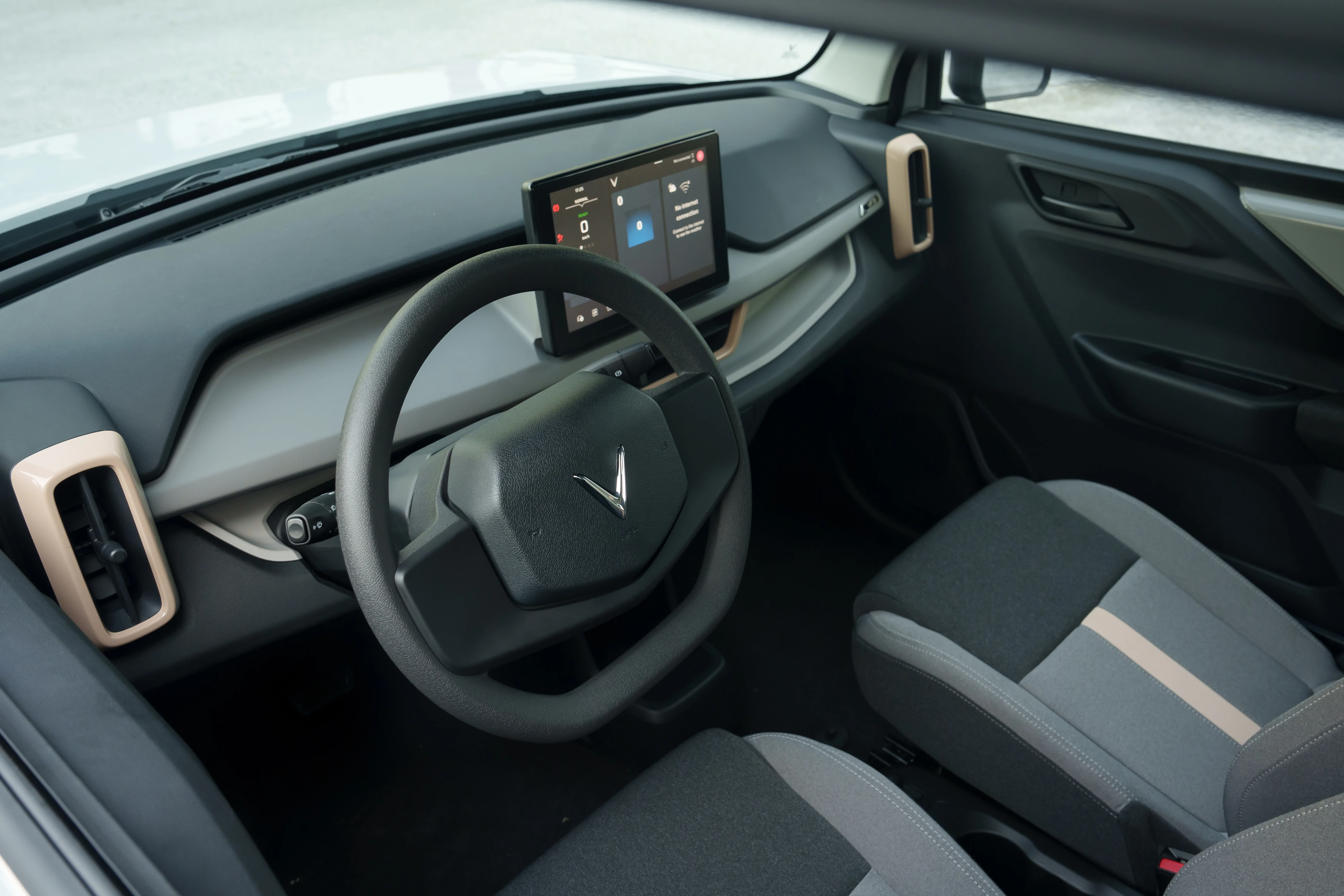 VF3 interior