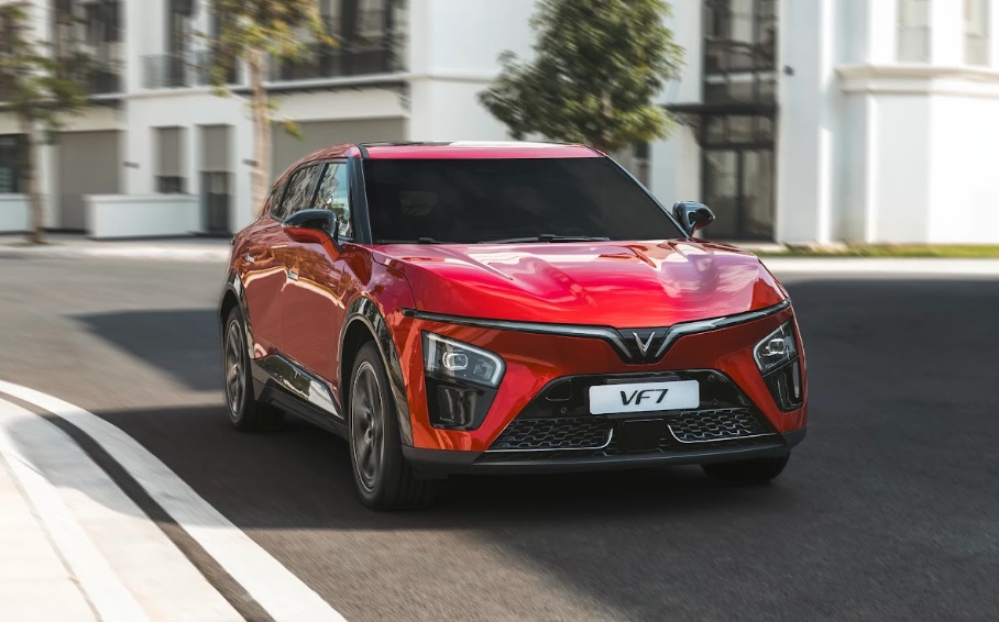 Bukti Mobil Listrik Lebih Hemat: Biaya Operasional VinFast vs Mobil Bensin